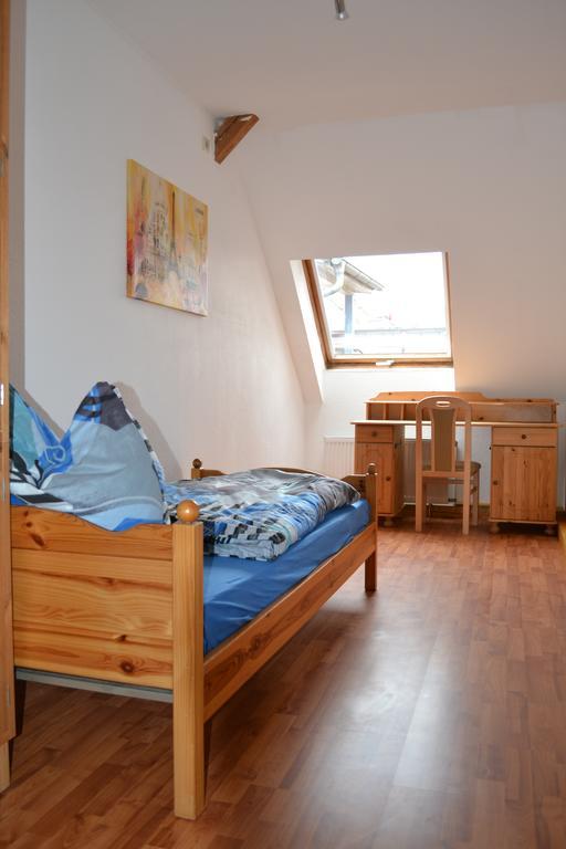 Ferienwohnung Schleussig Leipzig Ruang foto